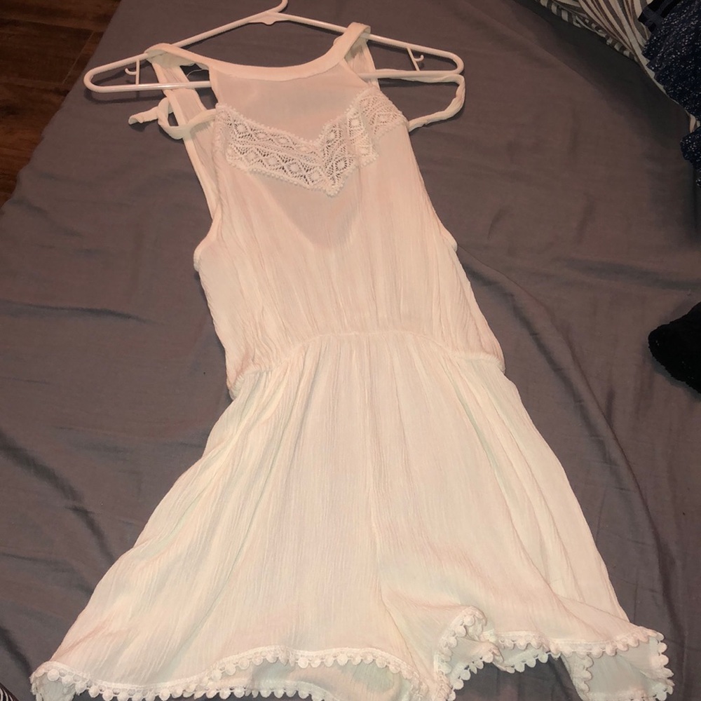 White romper. Worn once. Great condition.